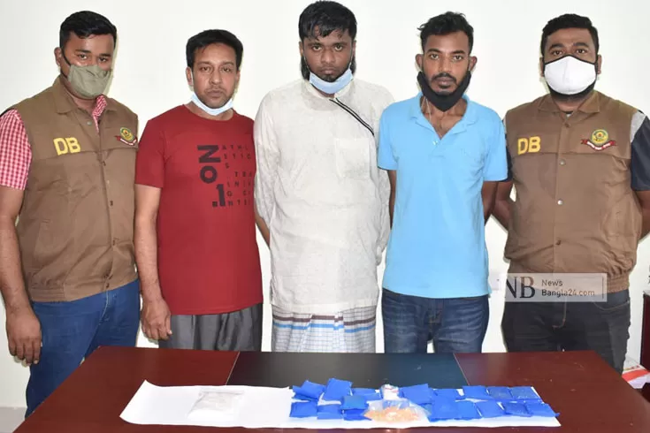 চট্টগ্রামে আবারও ক্রিস্টাল মেথসহ গ্রেপ্তার ৩