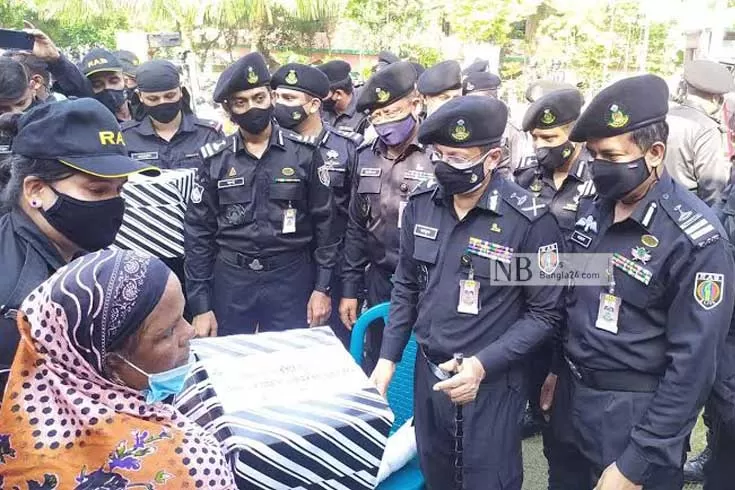 রূপগঞ্জ-ট্র্যাজেডি-ক্ষতিগ্রস্ত-শ্রমিকদের-সহায়তা-র‍্যাবের