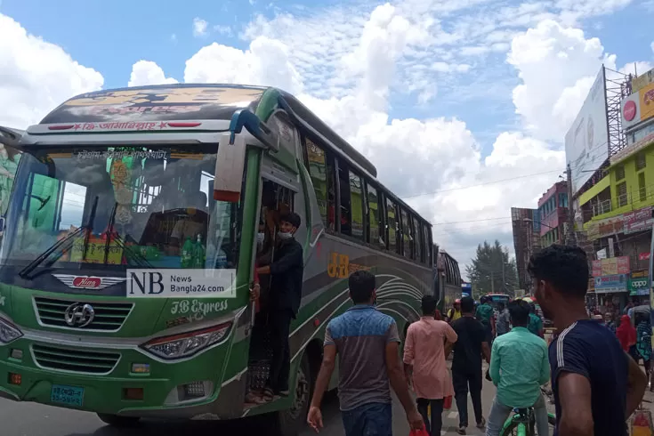 বরিশালে ৩ ঘণ্টা পর বাস চলাচল শুরু