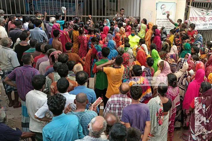 গরিবের ১০ কেজি চালের ২ কেজি পৌর মেয়রের ‘পেটে’