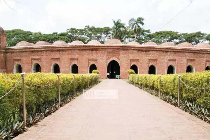 ষাটগম্বুজ-মসজিদে-ঈদের-জামাত-দুটি