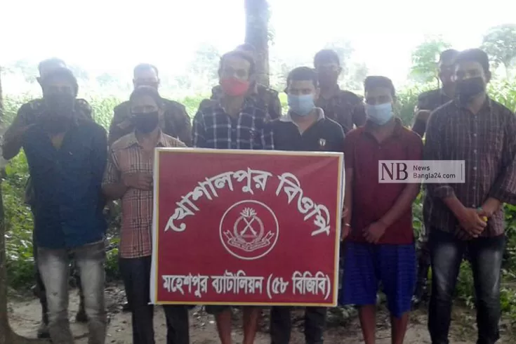 সীমান্ত দিয়ে অবৈধভাবে দেশে ফেরার সময় আটক ৬