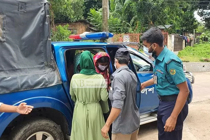 ওসির-গাড়িতে-হাসপাতালে-প্রসূতি