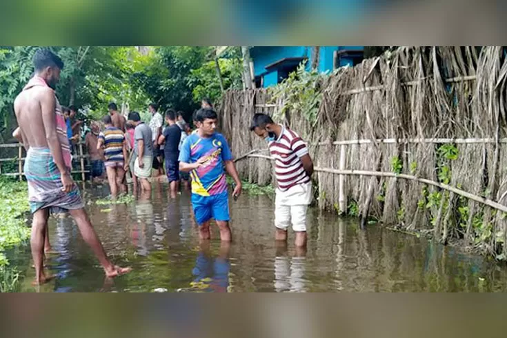 ঘের-ভেসে-৫০-কোটি-টাকার-ক্ষতি-নষ্ট-২০০-হেক্টর-বীজতলা