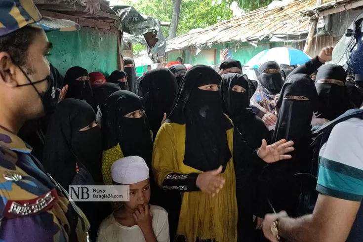 ফুড-কার্ড-নিয়ে-ক্ষোভ-রোহিঙ্গা-ক্যাম্পে
