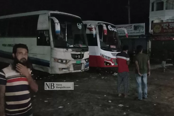 দিনভর লাখো শ্রমিক এলো ট্রাকে, হেঁটে, বাস এখন ফাঁকা