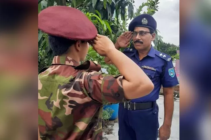 এসআই-বাবাকে-আর্মি-ক্যাপ্টেন-মেয়ের-স্যালুট