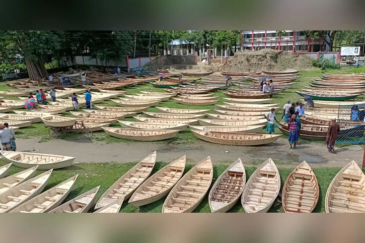 বর্ষায় জমেনি নৌকা কেনাবেচা