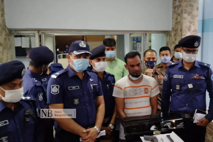 অস্ত্র-ঠেকিয়ে-চাঁদাবাজি-সেই-সাগর-গ্রেপ্তার
