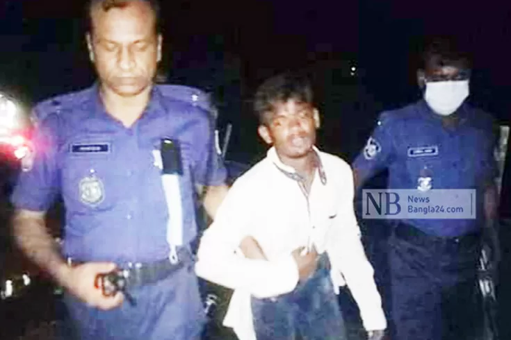 টাকা-চাওয়ায়-বাবা-মাকে-কুপিয়ে-জখম