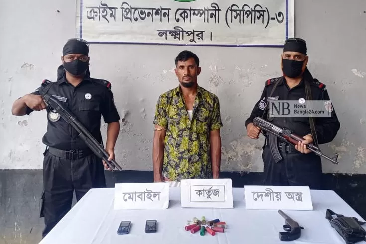 অস্ত্র-ও-গুলিসহ-র‌্যাবের-হাতে-গ্রেপ্তার-১
