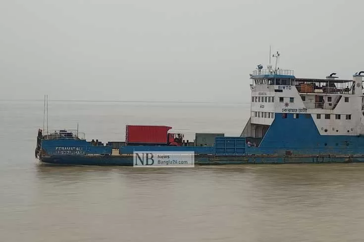পদ্মায়-তীব্র-স্রোত-ফেরি-চলাচল-বন্ধ