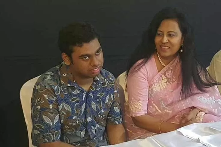 বিদিশা-এরিকের বিরুদ্ধে মামলা