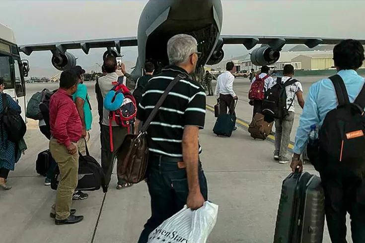 আফগানিস্তান থেকে নাগরিক ফেরাতে মমতার চিঠি