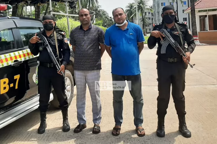 অস্ত্র উঁচিয়ে গুলি করা সেই যুবলীগ নেতা গ্রেপ্তার