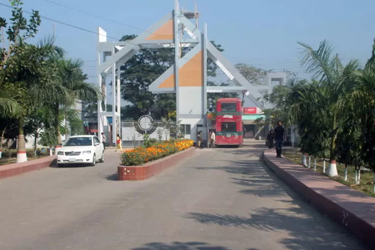 যবিপ্রবিতে সশরীরে পরীক্ষা, হলে থাকবেন ছাত্ররা