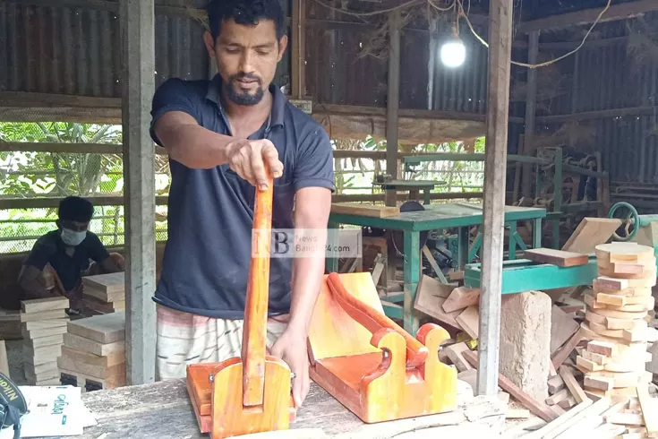 মাঠে থেকে অনলাইনে ব্যবসায় সফল