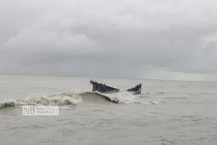বঙ্গোপসাগ‌রে ট্রলারডুবি: জী‌বিত উদ্ধার ১৫ ‌জে‌লে