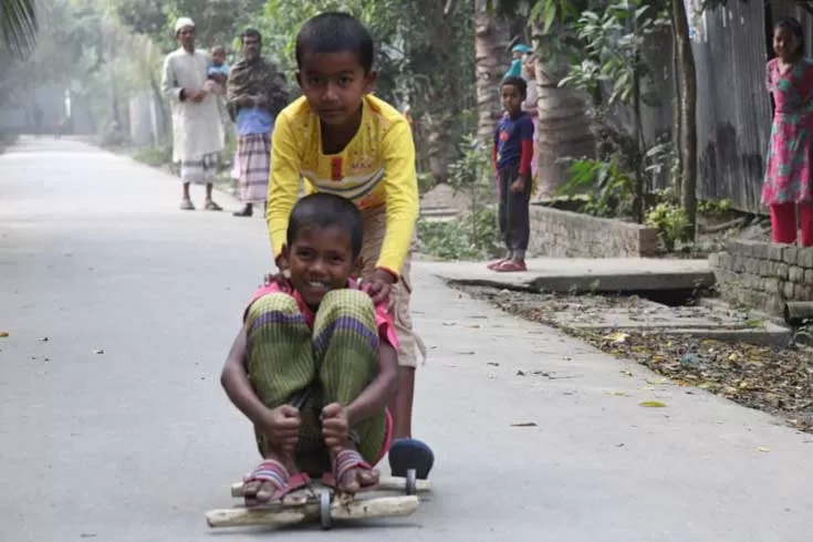 ঘরের-লগে-ডাক্তার-নার্স-ওষুধ-টাউনের-মতোই-লাগে