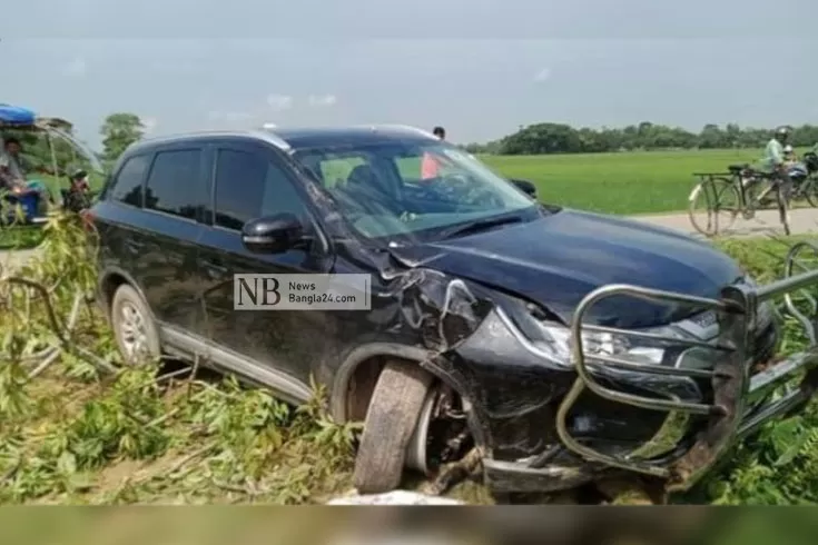 রাতে-চুরির-পর-ভোরে-মিলল-ডাক্তারের-দোমড়ানো-মোচড়ানো-গাড়ি