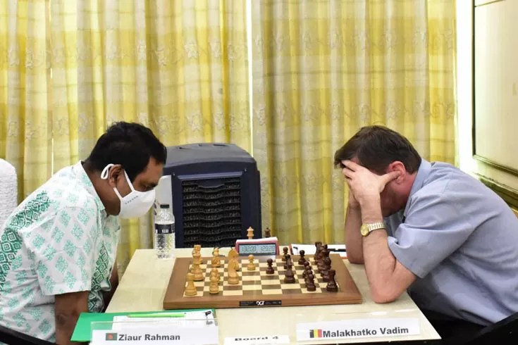 শেখ হাসিনা দাবার শীর্ষে সংকল্প, তিনে জিয়া 