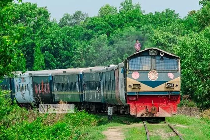 নতুন-দুটি-ট্রেন-পাচ্ছে-চট্টগ্রাম-বিশ্ববিদ্যালয়