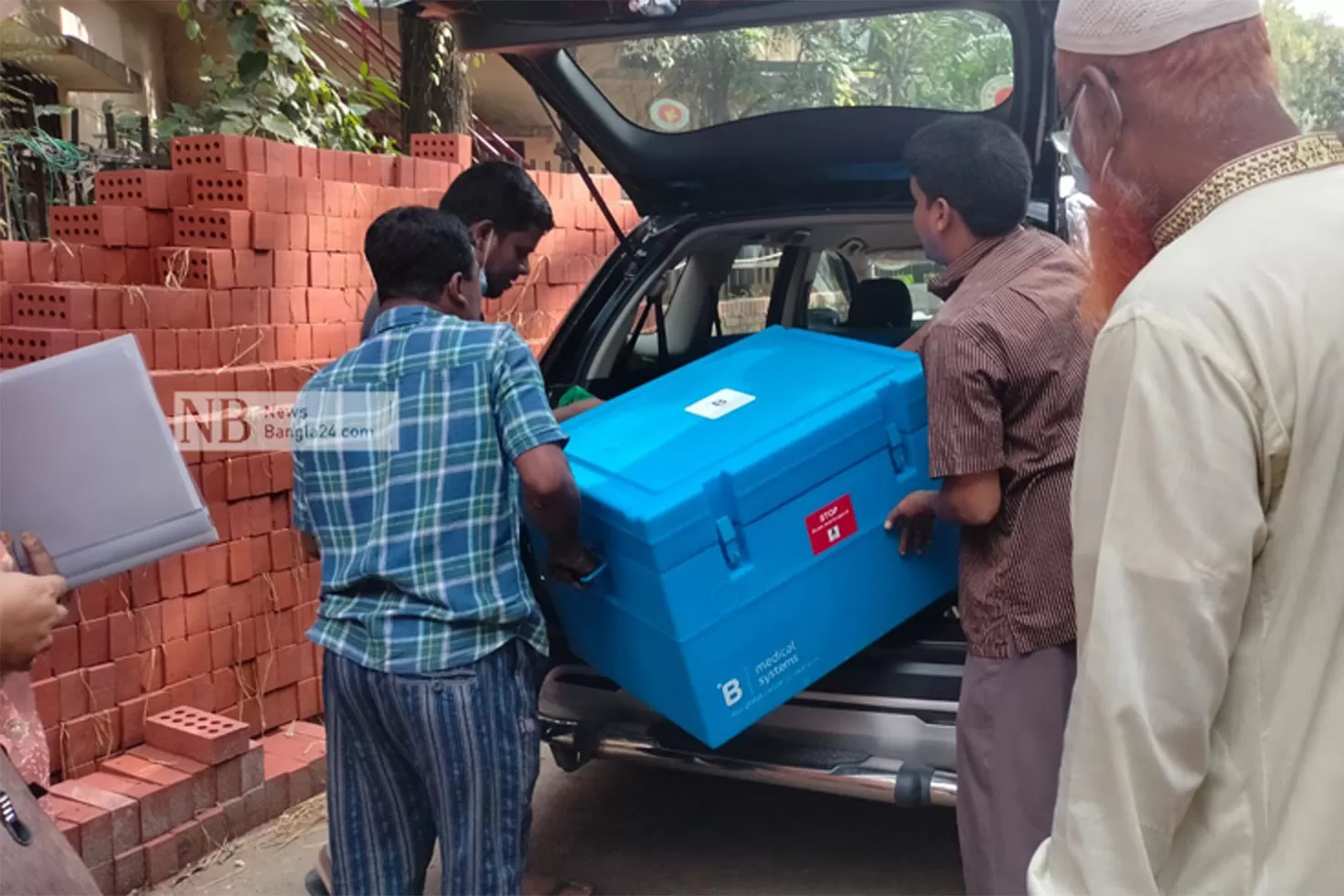 এসএমএস ছাড়া টিকা মিলবে না ক্যাম্পেইনে