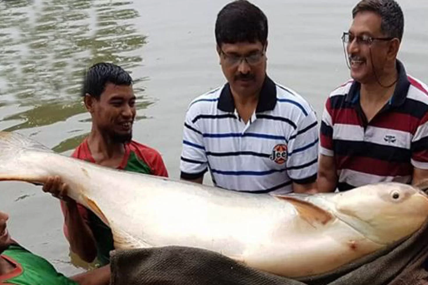 মৎস্য-ইনস্টিটিউটের-দায়িত্বে-পাঙাশ-চাষের-উদ্ভাবক-খলিলুর-রহমান