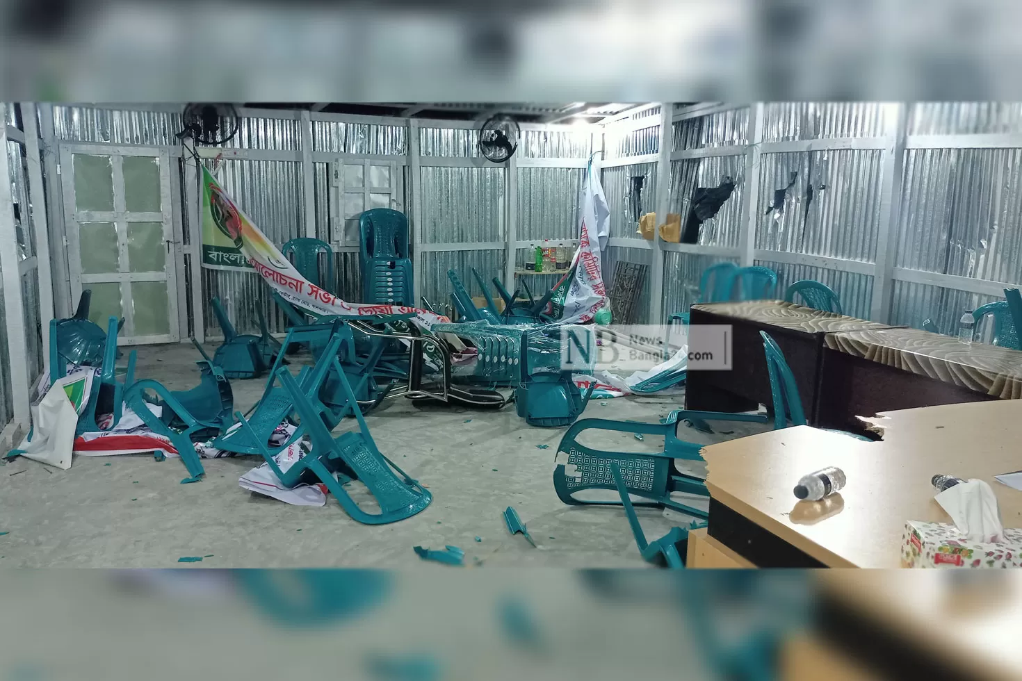 ঝালকাঠিতে বিএনপির ২ কার্যালয়ে ভাঙচুর