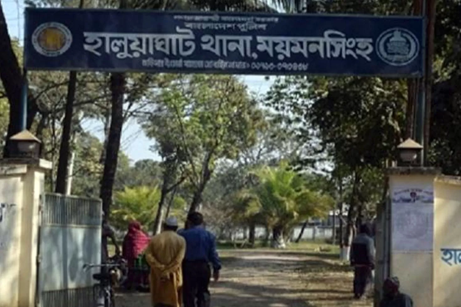 মাদকসেবীর দায়ের কোপে প্রাণ গেল শাশুড়ির