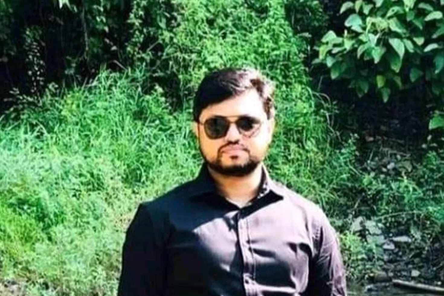 হাত হারানো শিক্ষক 