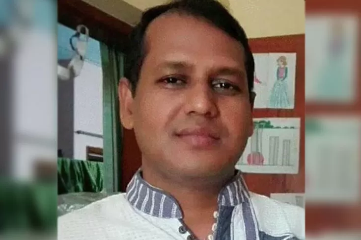 খোঁজ মিলছে না প্রকাশের: অনুমতির অপেক্ষায় দুদক