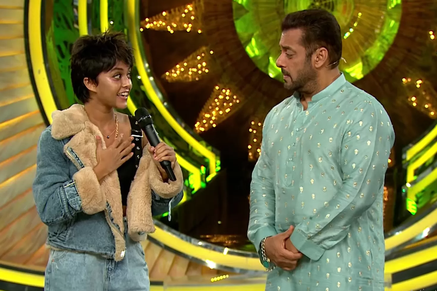 সালমানকে ‘মানিকে মাগে হিতে’ গাওয়া শেখালেন ইয়োহানি