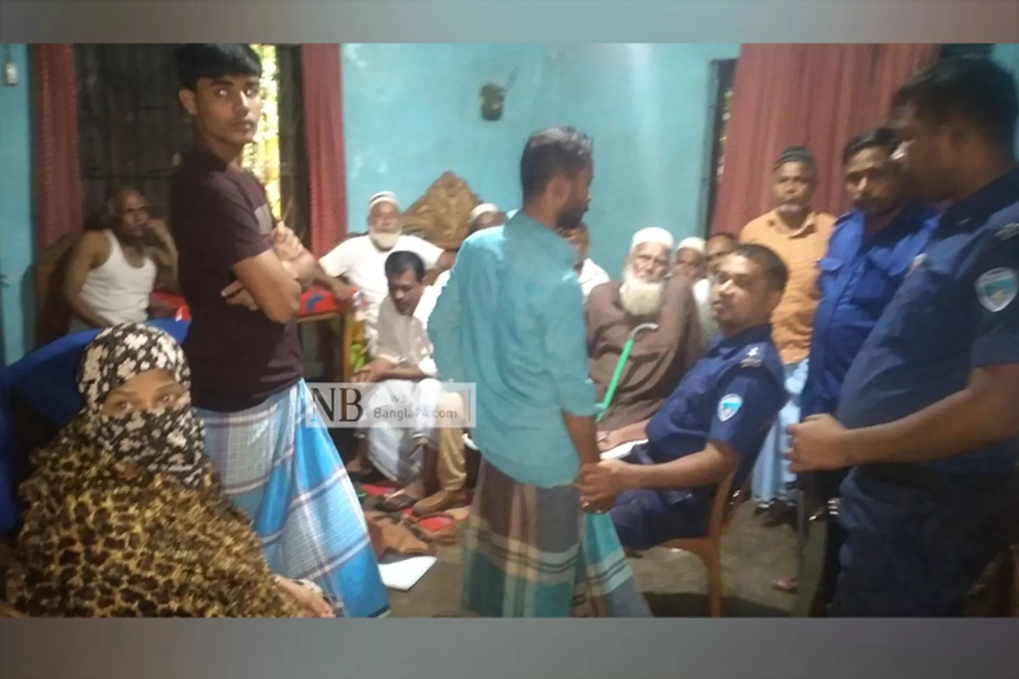প্রবাসীর বাড়িতে ডাকাতি