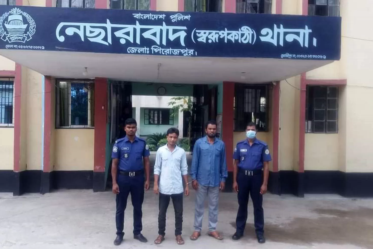 ইয়াবা-আইসসহ গ্রেপ্তার দুই কারবারি