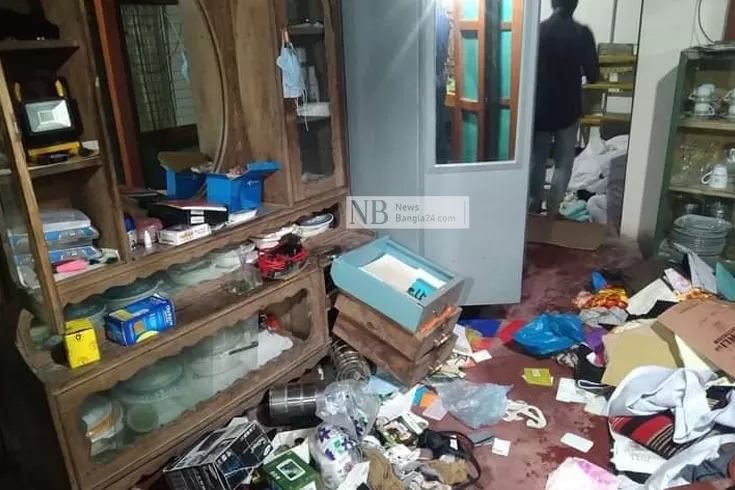 সাবেক সেনা সদস্যকে বেঁধে বাড়িতে ডাকাতি
