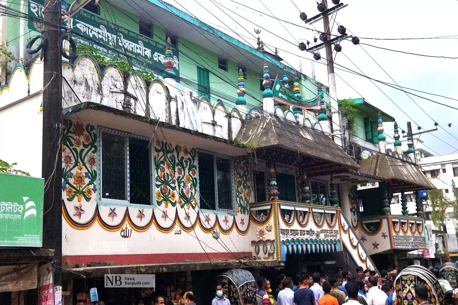 মাদ্রাসার নিচে বিস্ফোরণ রহস্যে ঘেরা