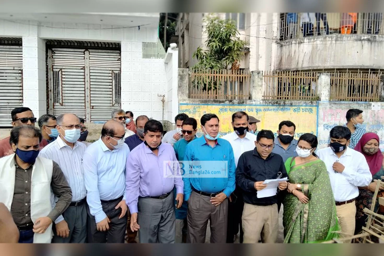 কুমিল্লায় ক্ষতিগ্রস্ত মণ্ডপ পরিদর্শনে ঢাবি শিক্ষক সমিতি