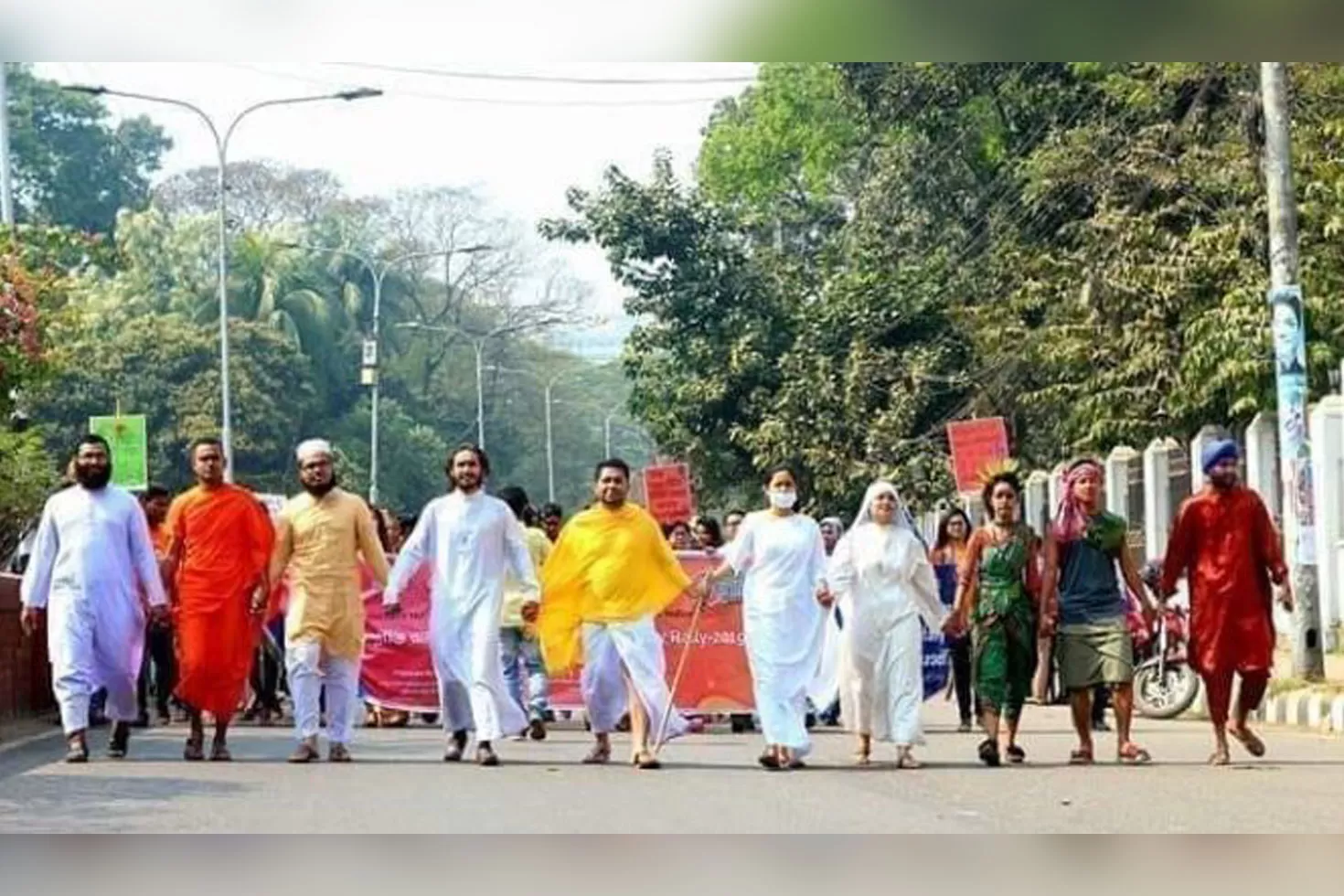 অসাম্প্রদায়িক বাংলাদেশ গড়তে চাই: প্রধানমন্ত্রী