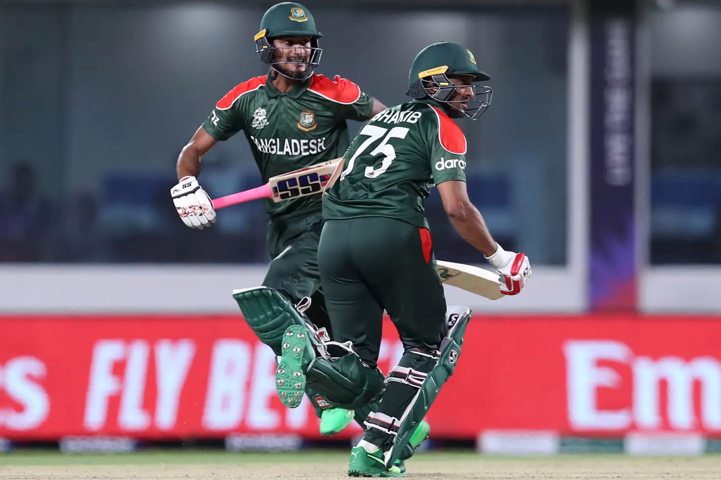 অভিষেকেই নাঈমের ফিফটি