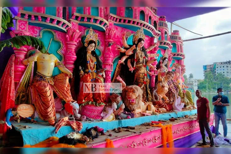 কুমিল্লায়-মণ্ডপে-কোরআন-রাখল-কারা