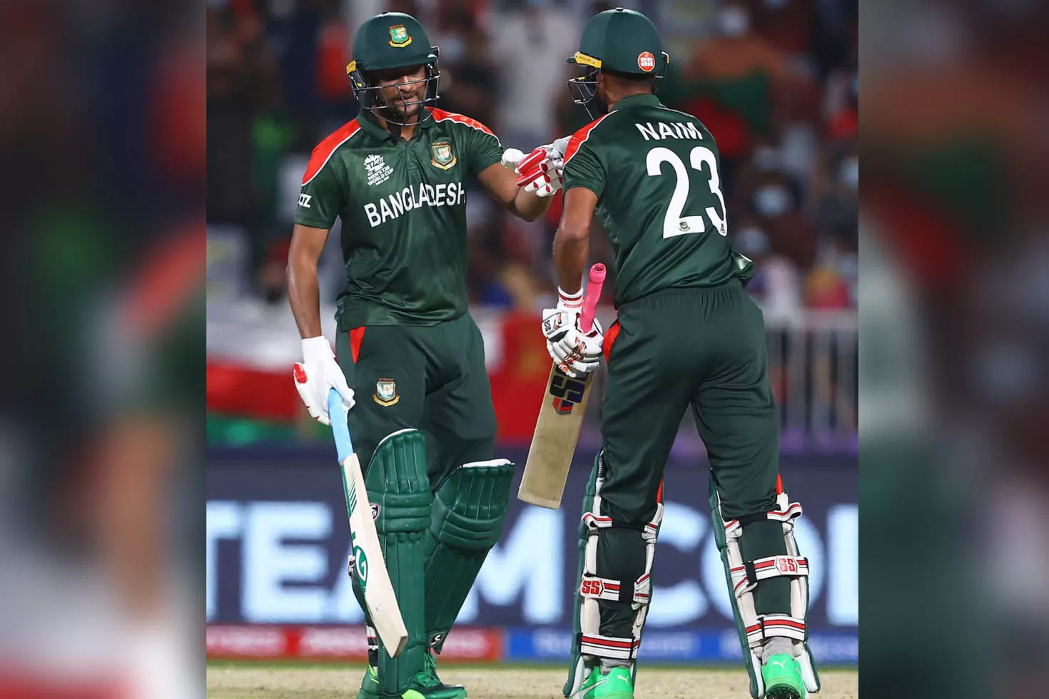 সাকিব-নাঈমের ব্যাটে চ্যালেঞ্জিং স্কোর বাংলাদেশের