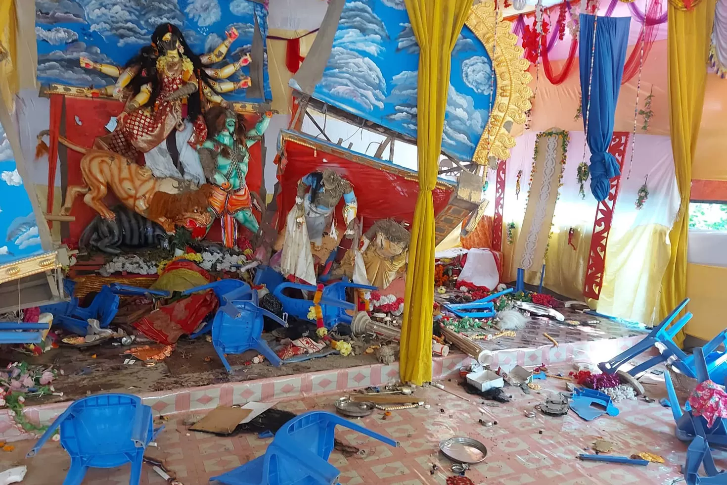 হাজীগঞ্জে সহিংসতায় কিশোর গ্রুপ, সংগঠিত মেসেঞ্জারে 