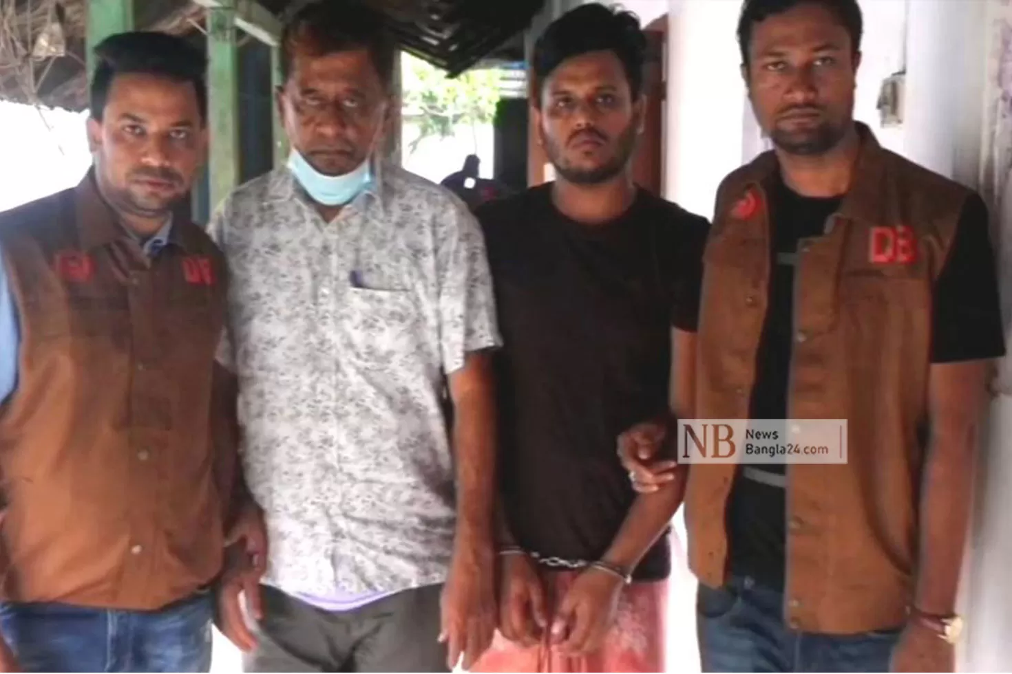 চৌমুহনীতে সাম্প্রদায়িক হামলা, ইউপি চেয়ারম্যানসহ গ্রেপ্তার ৮০