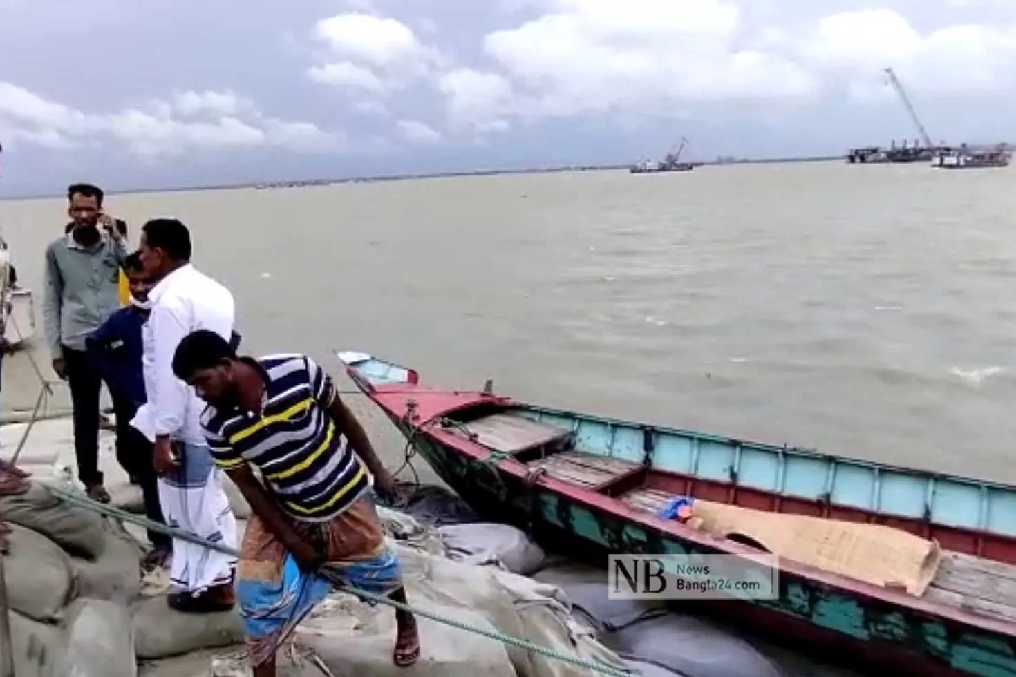 পদ্মায় নিখোঁজ ব্যক্তির মরদেহ উদ্ধার