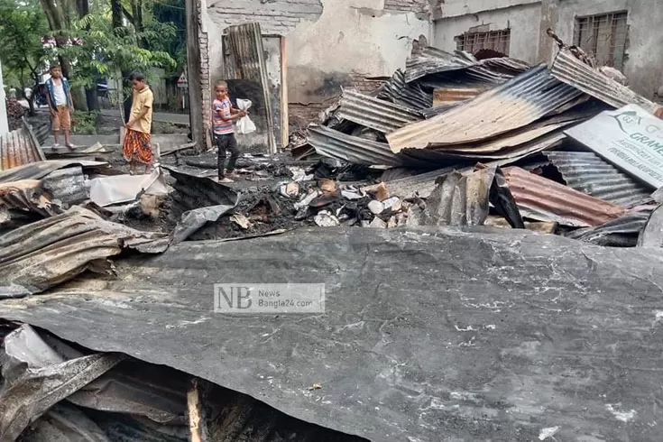 আগুনে পুড়ল আ.লীগ অফিসসহ ১০ দোকান
