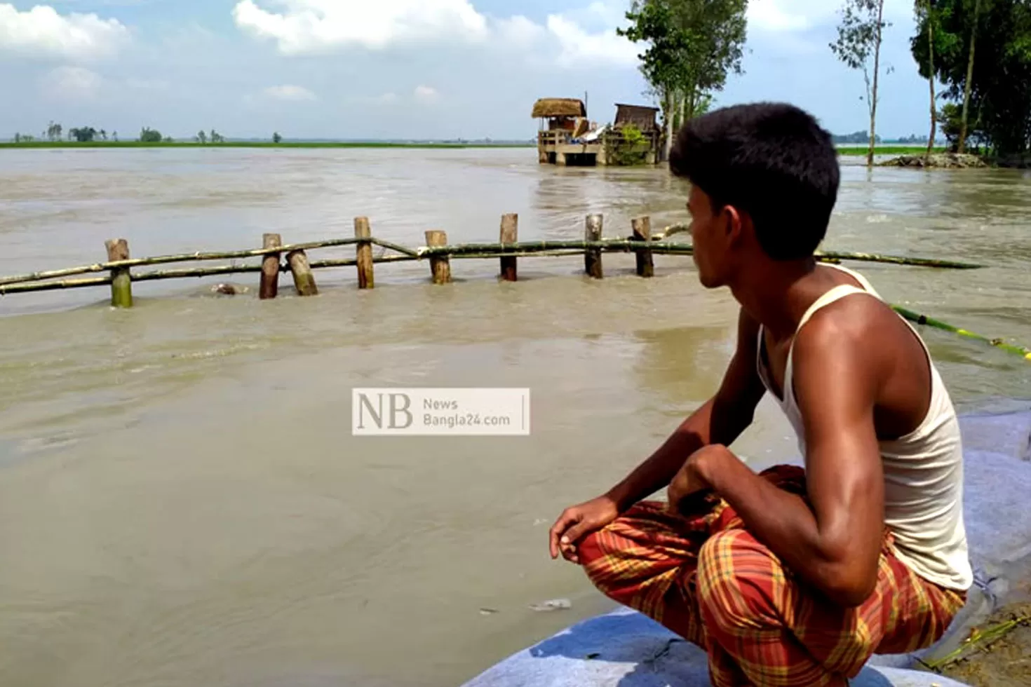 বন্যার ক্ষতিতে সহায়তা গেল ৪ জেলায়