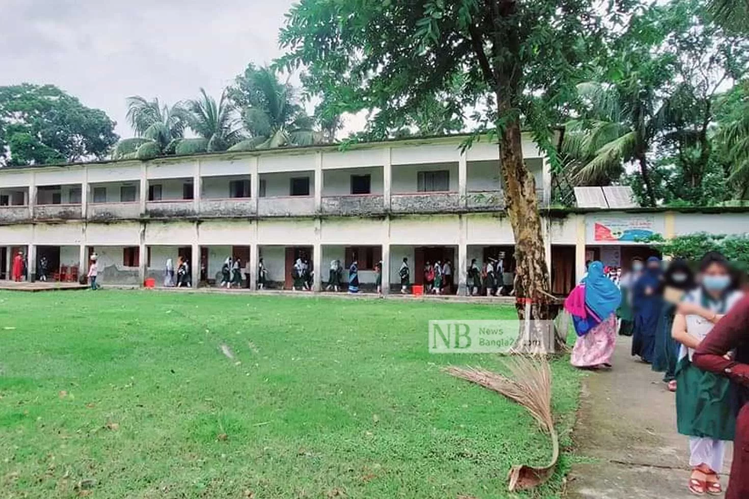 স্কুলে যাওয়ার পথে দুই ছাত্রী নিখোঁজ