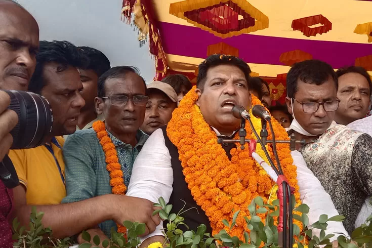 টুকুপুত্রের বিরুদ্ধে বিধিভঙ্গের অভিযোগ স্বতন্ত্র মেয়র প্রার্থীর