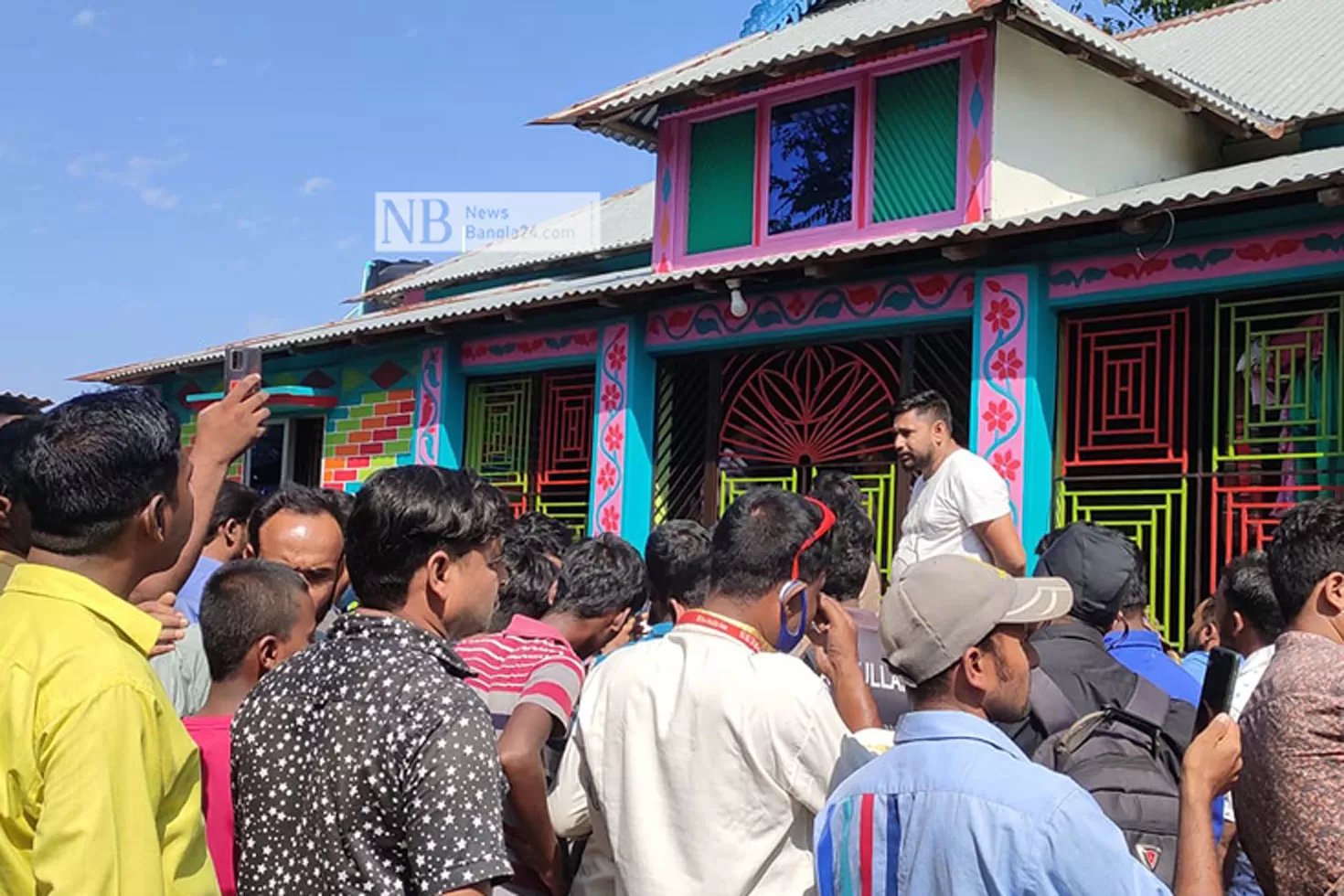 বিয়েবহির্ভূত সম্পর্কের জেরে তিন খুন: র‍্যাব